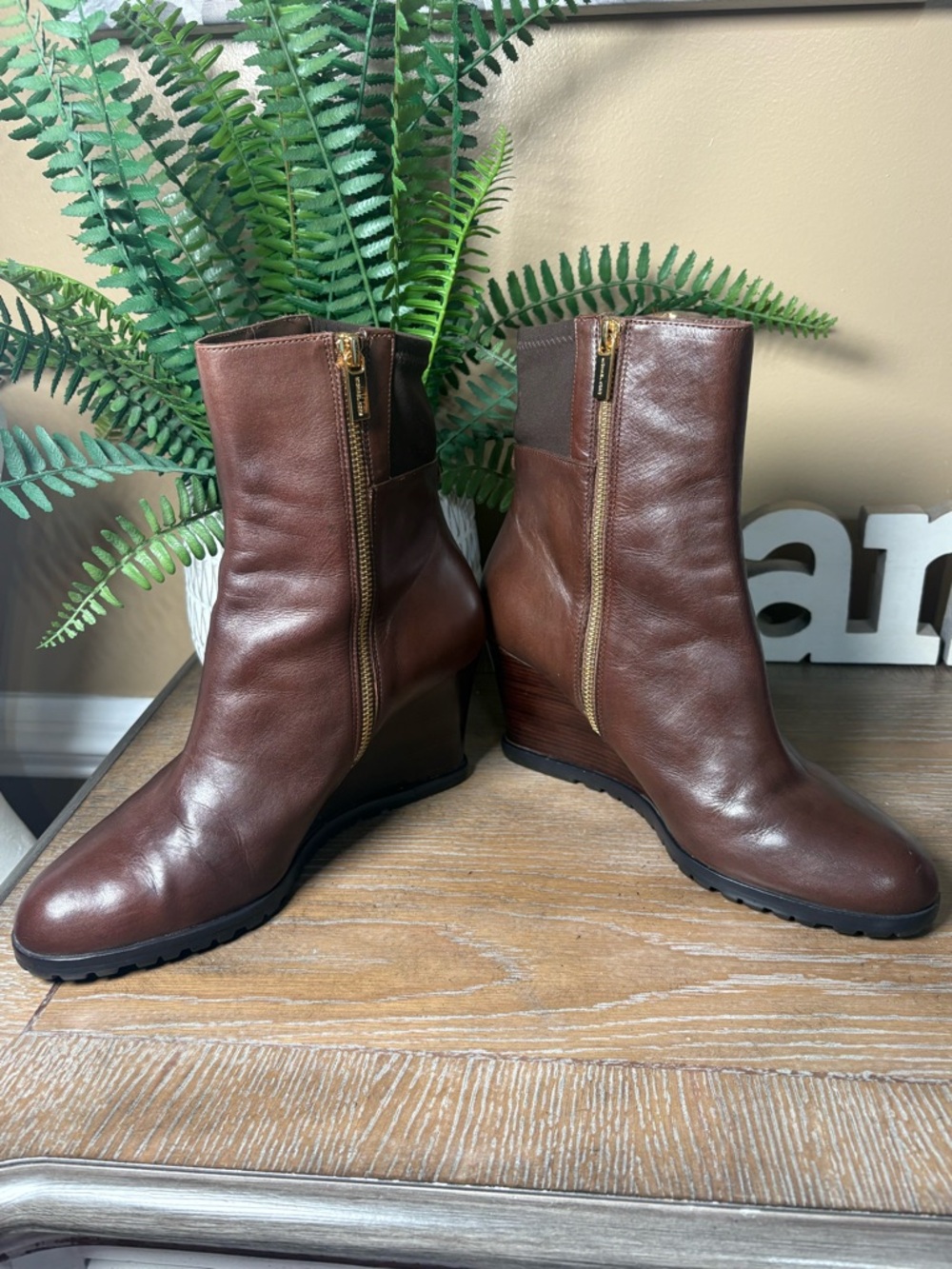 Michael Kors Aileen Wedge ankle boots, size 10 - Picture 6 of 12